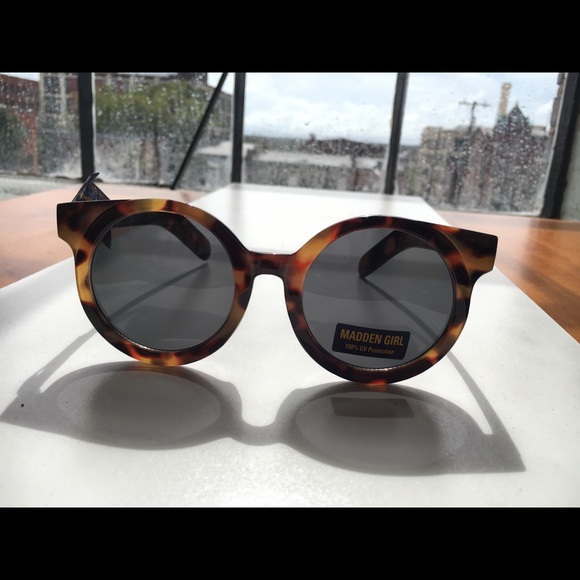 Madden Girl Accessories - Madden Girl Sunglasses